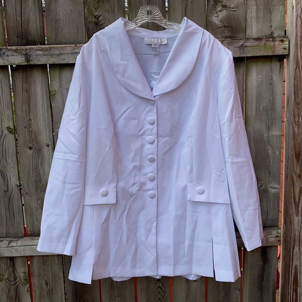 Allison Woods white blazer sz. 28